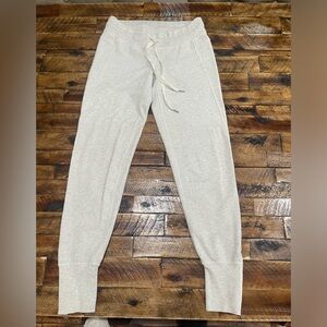 Lululemon jogger cream color no size dot  6